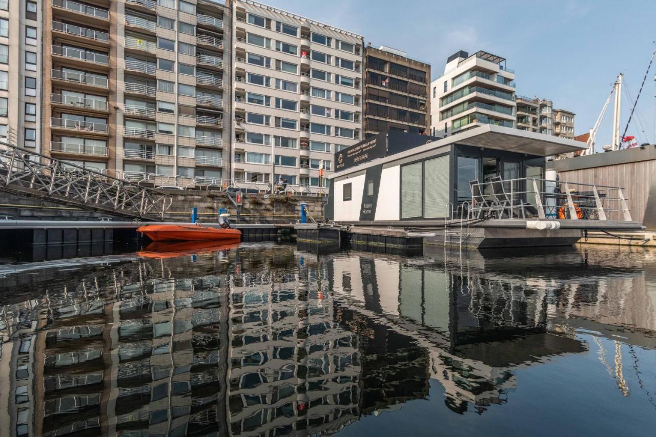 Houseboat-oostende Ostend